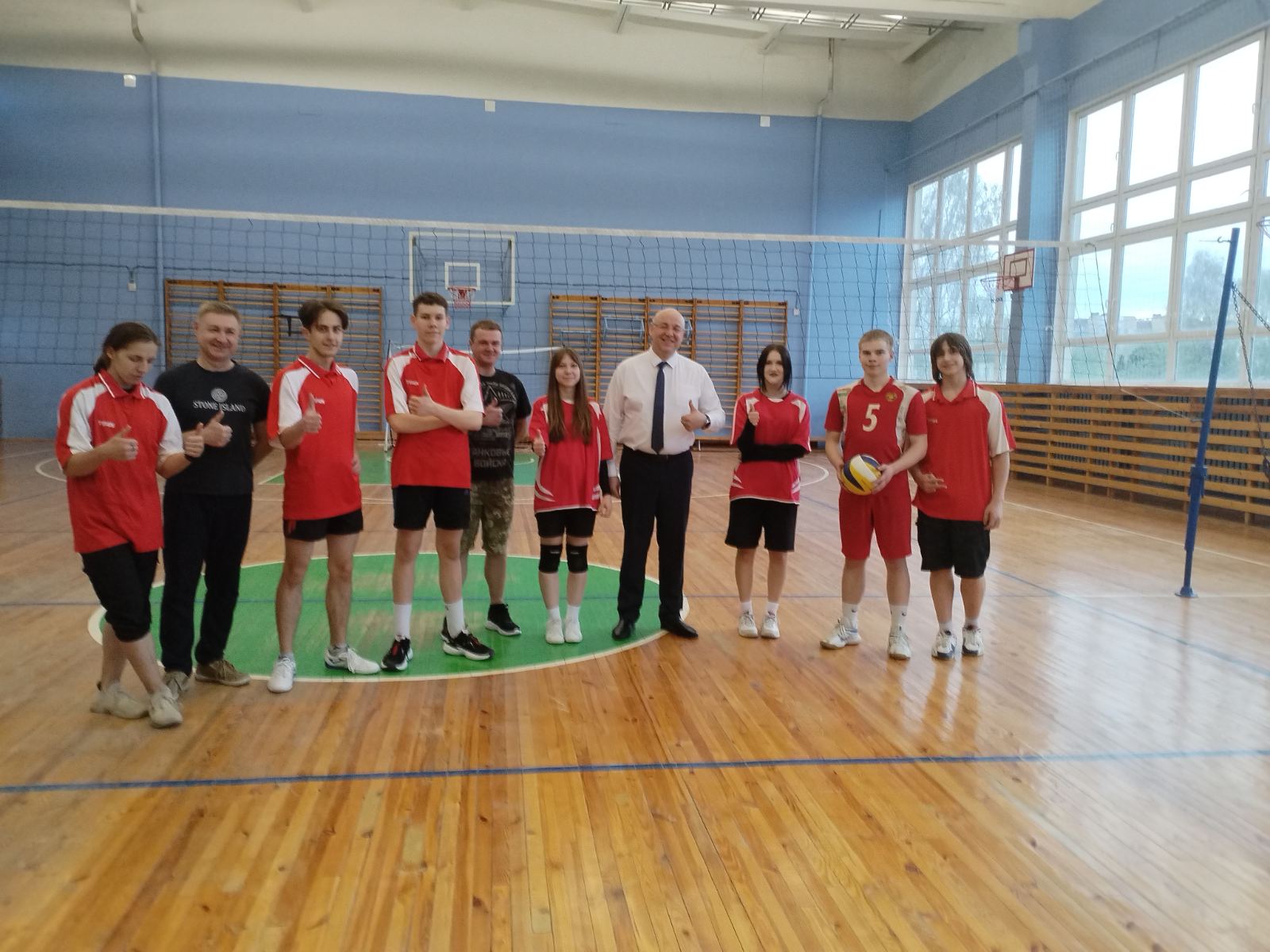 На базе колледжа совместно с Министерством архитектуры и строительства Республики Беларусь была организована матчевая встреча по волейболу